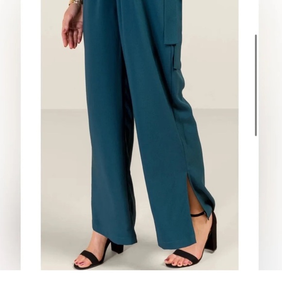 Francesca’s Teal Blue Mira Eyelash Lace Plunge Neckline Wide Leg Jumpsuit Sz XS - Picture 12 of 15